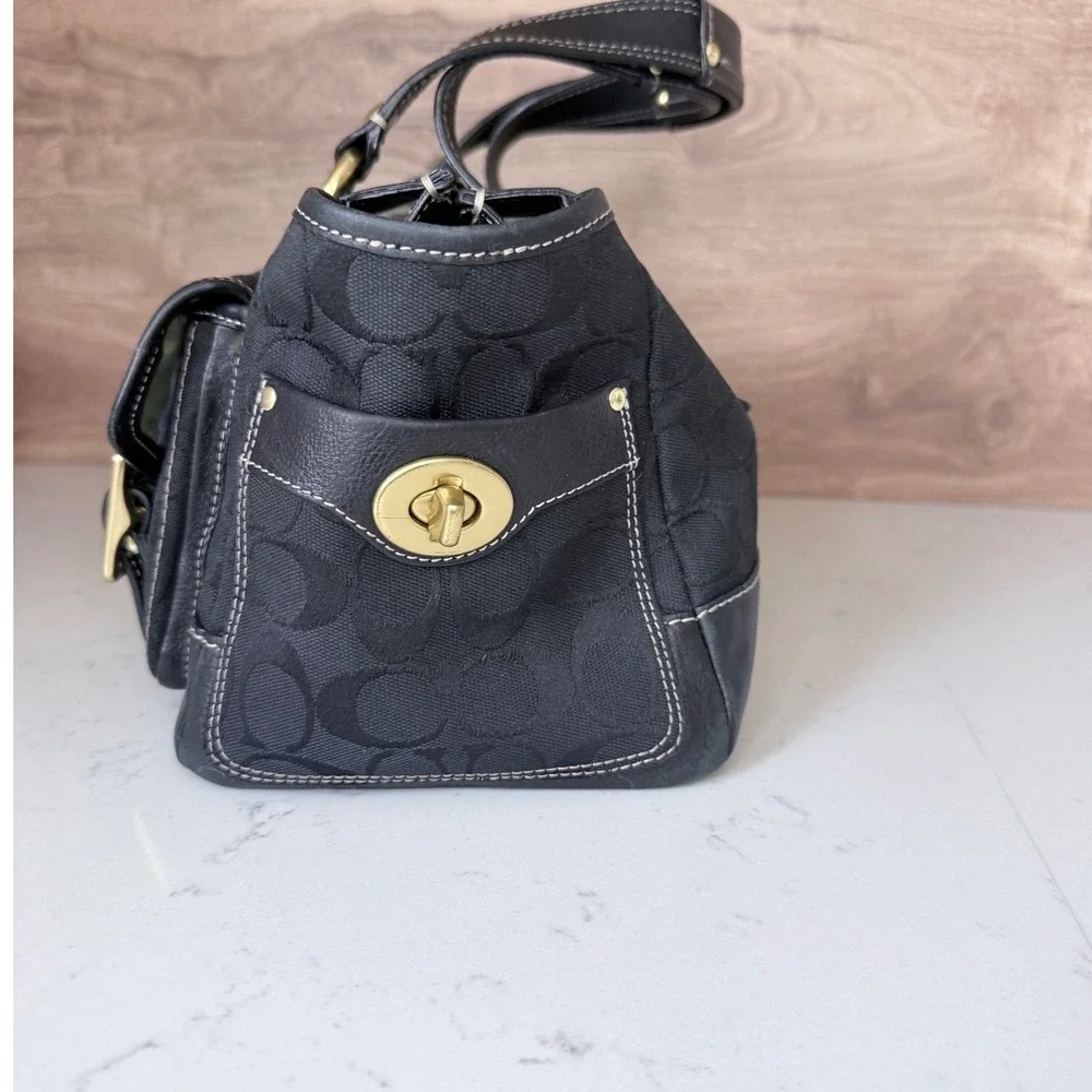 Coach authentic legacy